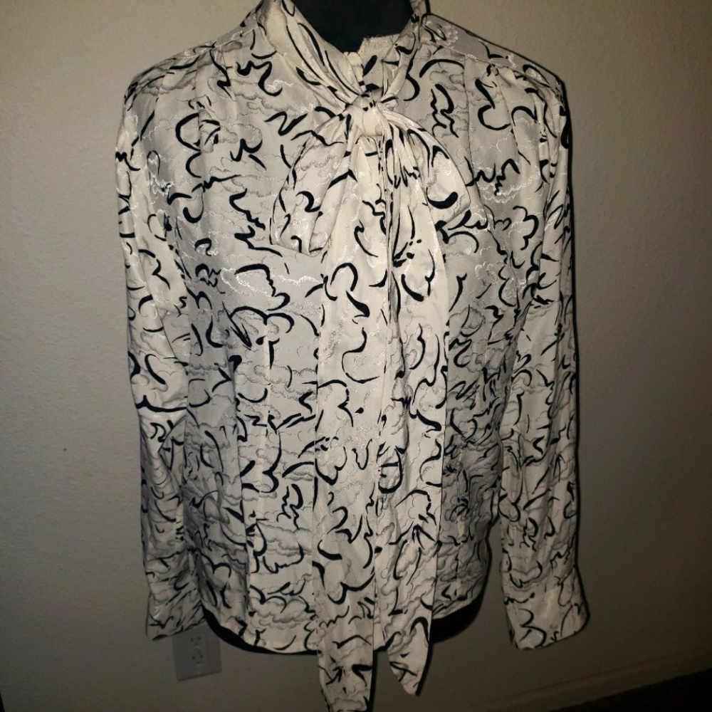 Maggy London Vintage 100% Silk Blouse White With Black 80's Style Print Sz 4